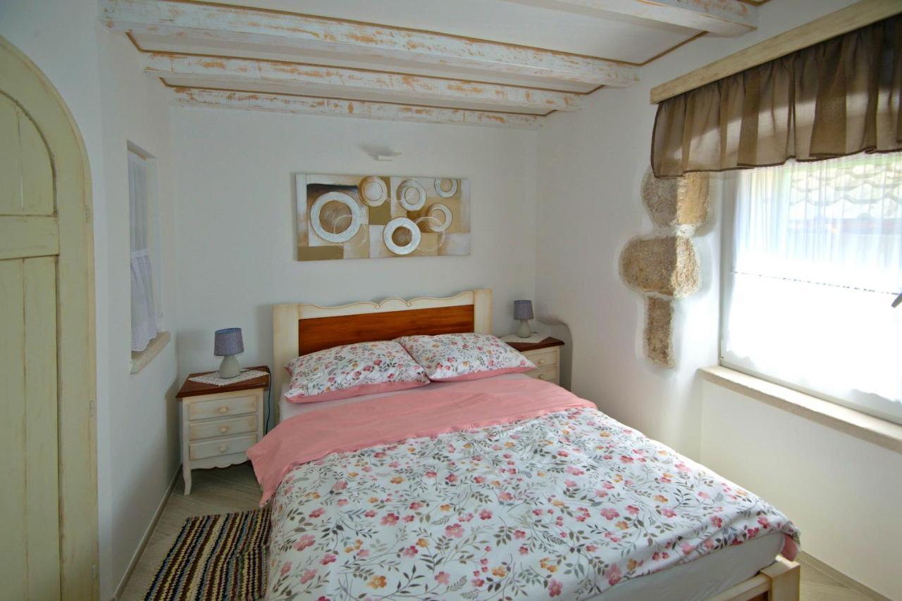 Apartment Sanjin More Antique Baska  Ngoại thất bức ảnh